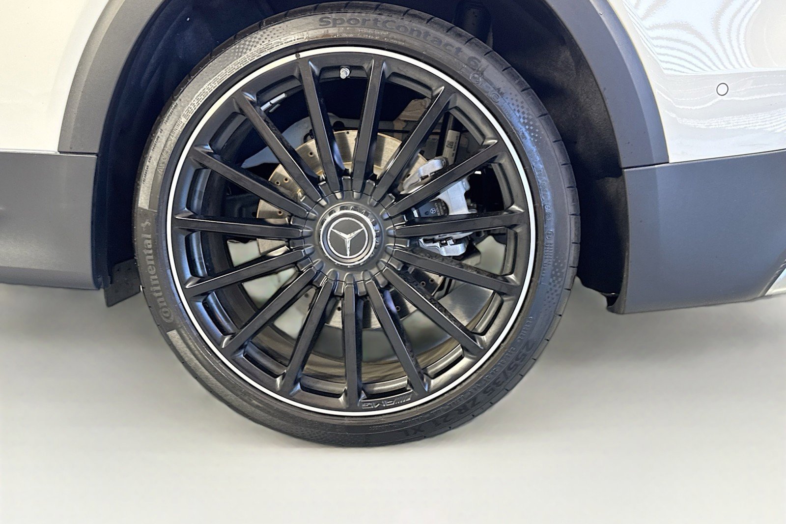 New 2025 Mercedes-Benz GLB 35 AMG 4MATIC image 28