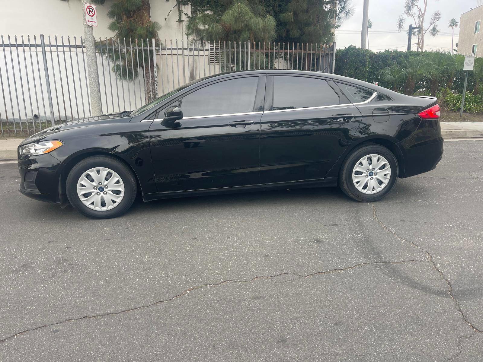 Used 2019 Ford Fusion S image 4