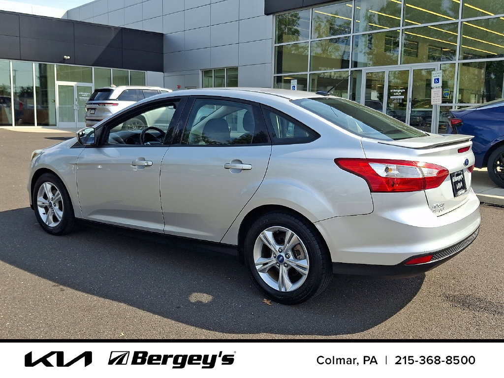 Used 2012 Ford Focus SE FWD image 7