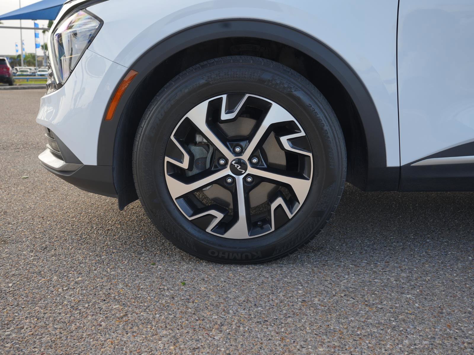 Used 2023 Kia Sportage EX image 12