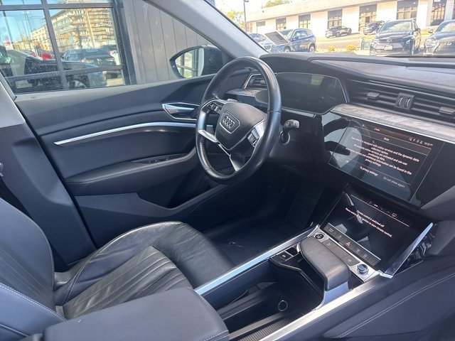 Used 2021 Audi e-tron Premium w/ Convenience Plus Package image 13