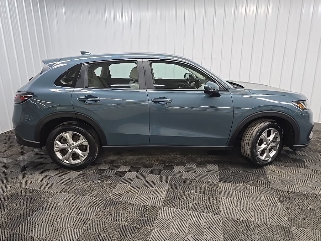 Used 2023 Honda HR-V LX image 2