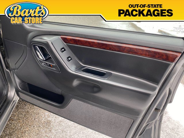 Used 2004 Jeep Grand Cherokee Limited w/ Trailer Tow Group IV image 12