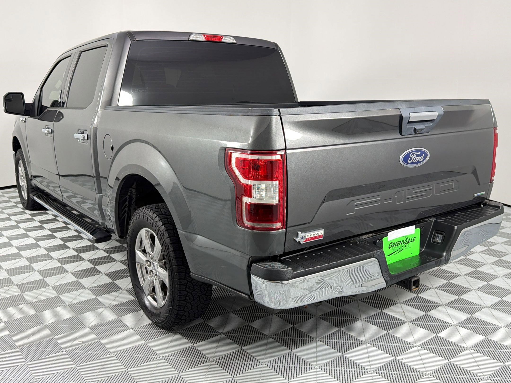 Used 2018 Ford F150 XLT w/ Equipment Group 301A Mid RWD image 3