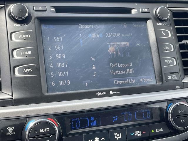 Used 2015 Toyota Highlander XLE image 38