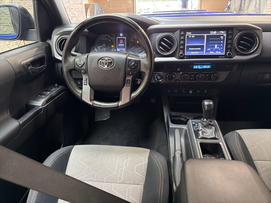 Used 2022 Toyota Tacoma TRD Sport w/ Technology Package AWD/4WD image 14