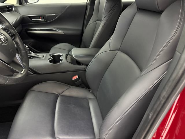 Used 2024 Toyota Venza XLE image 27