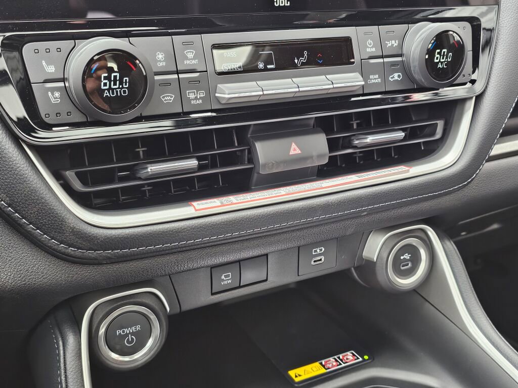 New 2025 Toyota Grand Highlander AWD Hybrid image 19