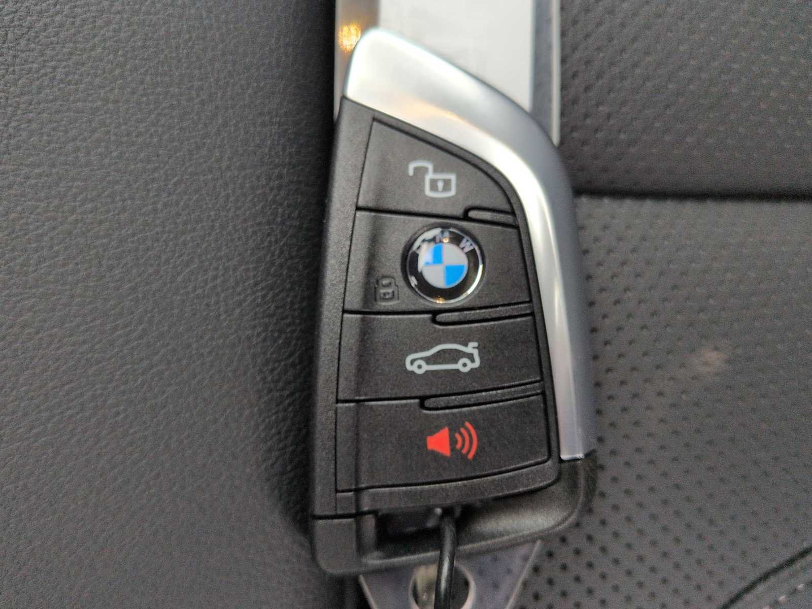 Used 2026 BMW 330i xDrive Sedan w/ M Sport Package AWD/4WD image 36