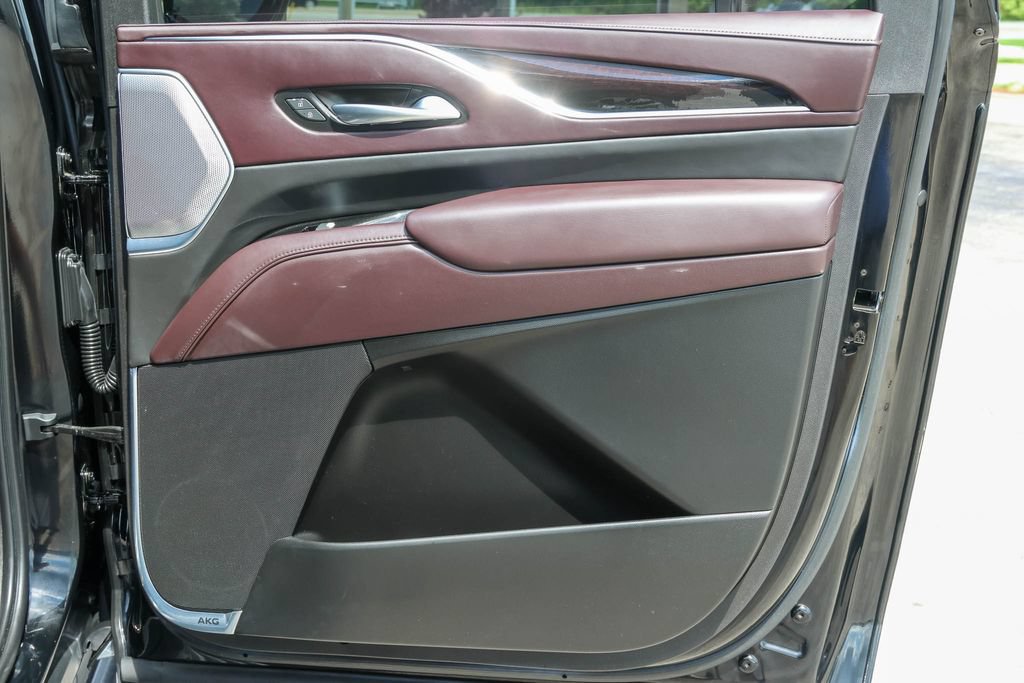 Used 2021 Cadillac Escalade ESV Premium Luxury Platinum AWD/4WD image 16