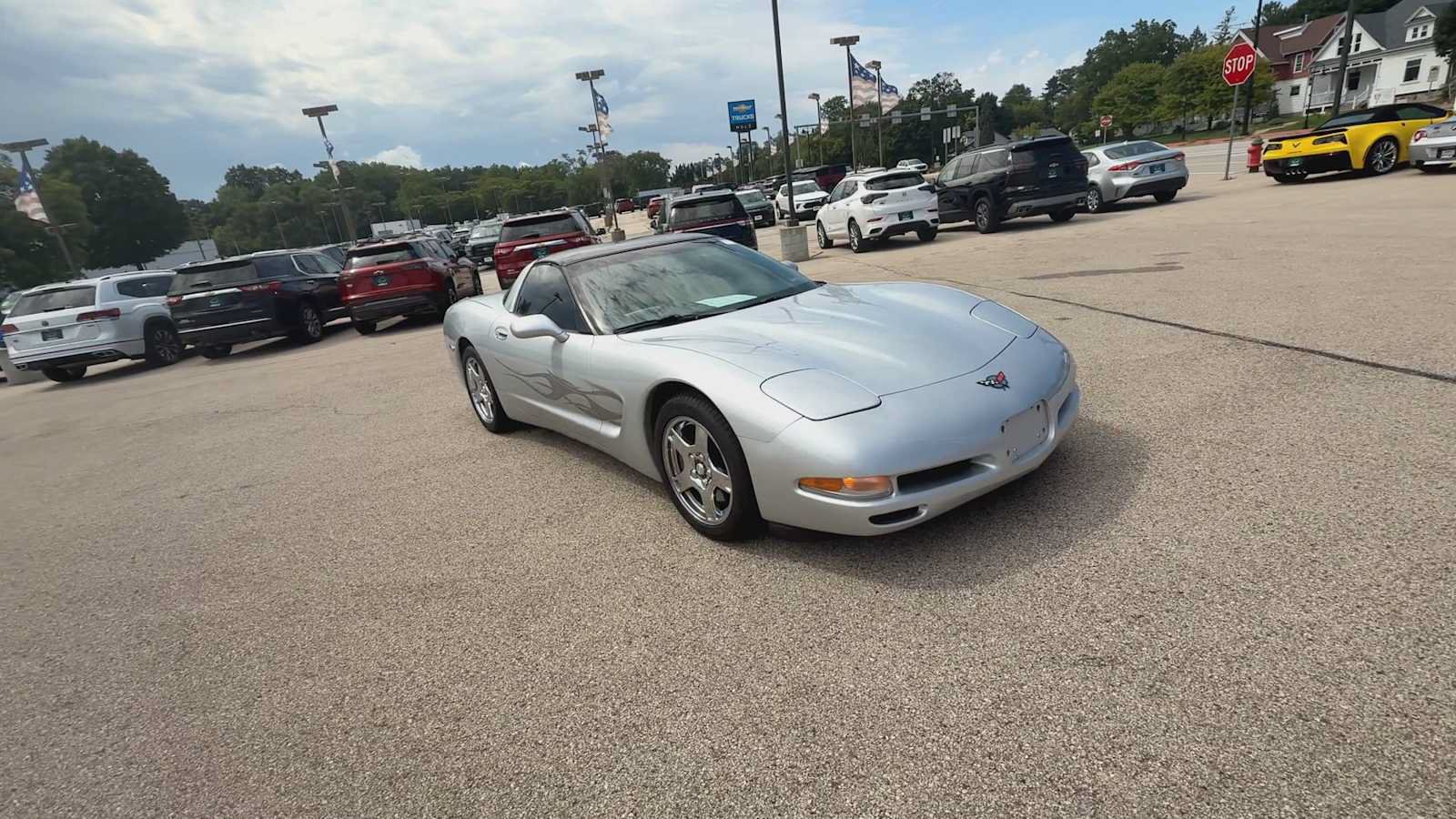 Used 1997 Chevrolet Corvette Coupe w/ Memory Pkg RWD image 2