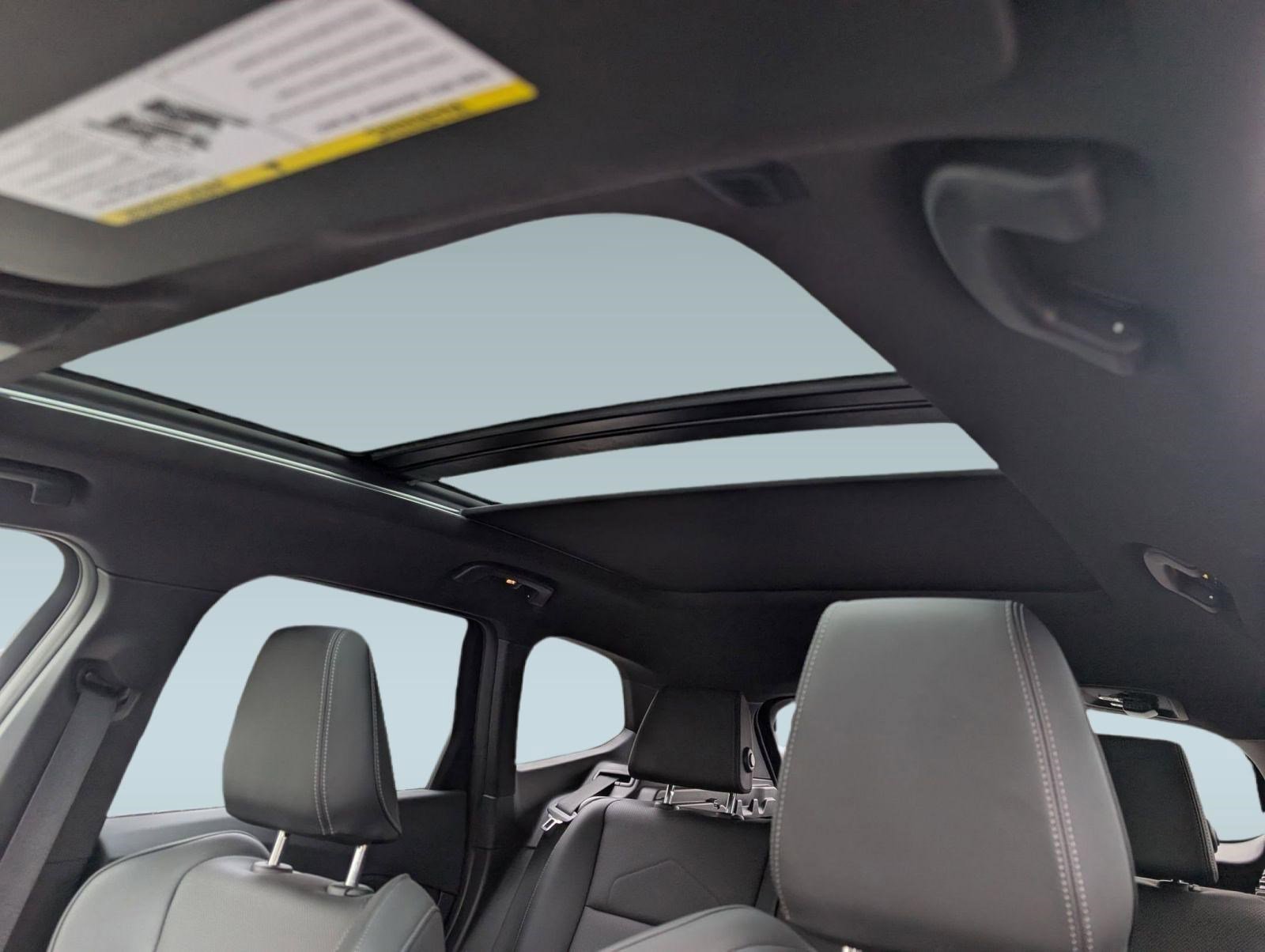 Used 2025 BMW X1 xDrive28i w/ Technology Package image 15