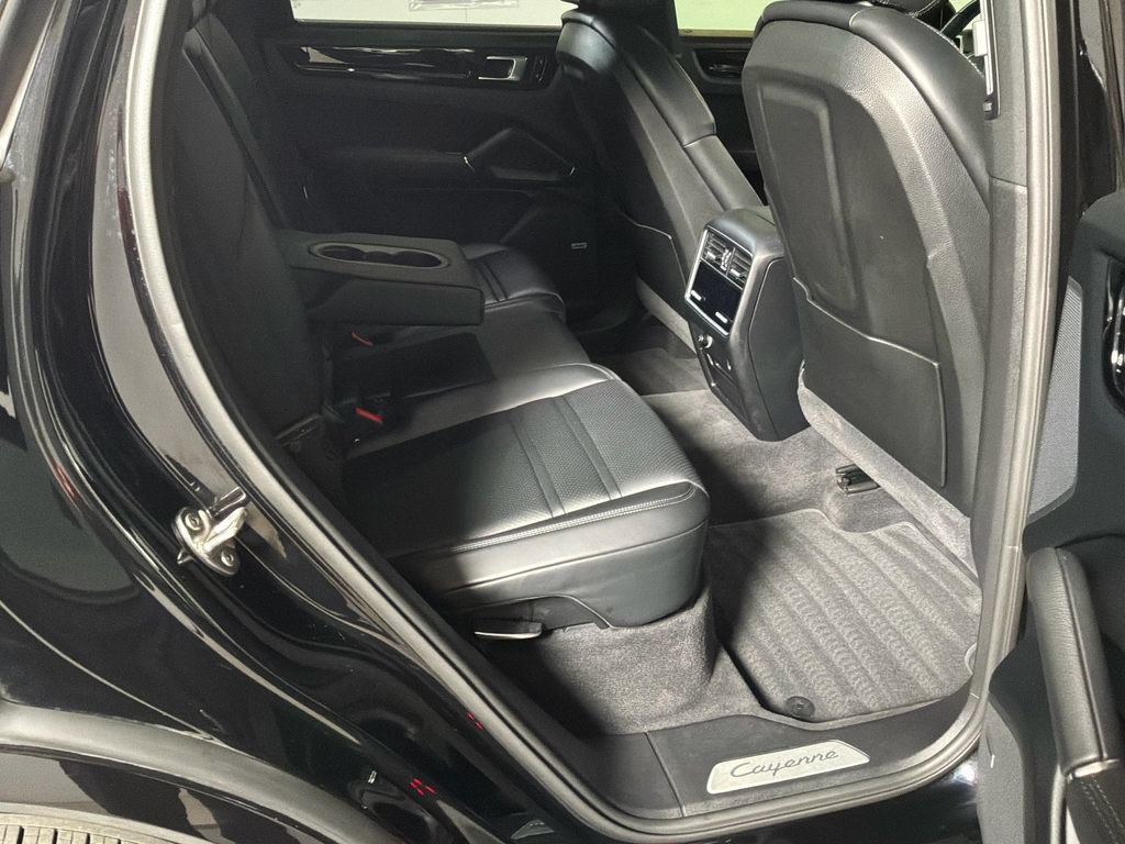 Used 2019 Porsche Cayenne S AWD/4WD image 19