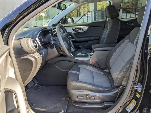 Used 2025 Chevrolet Blazer LT w/ Convenience Package FWD image 12