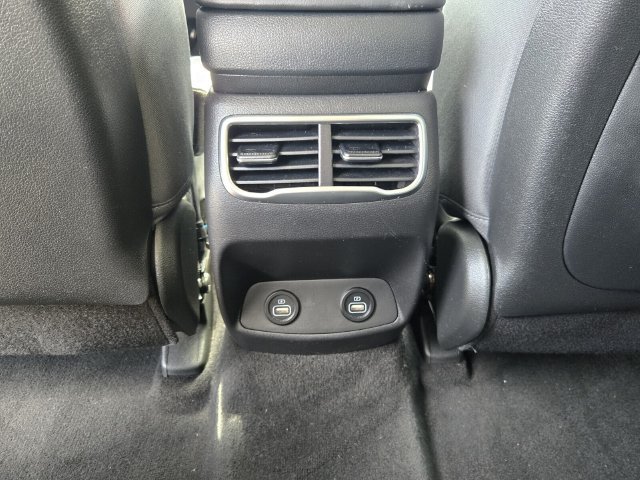 Used 2023 Hyundai Santa Fe SEL FWD image 11