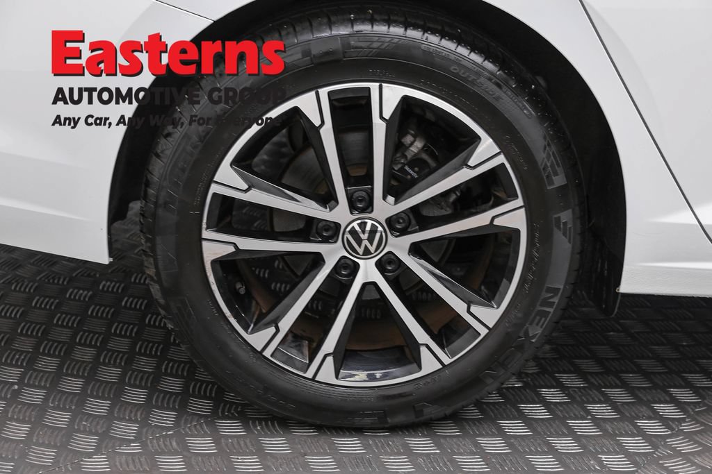 Used 2025 Volkswagen Jetta Sport FWD image 30