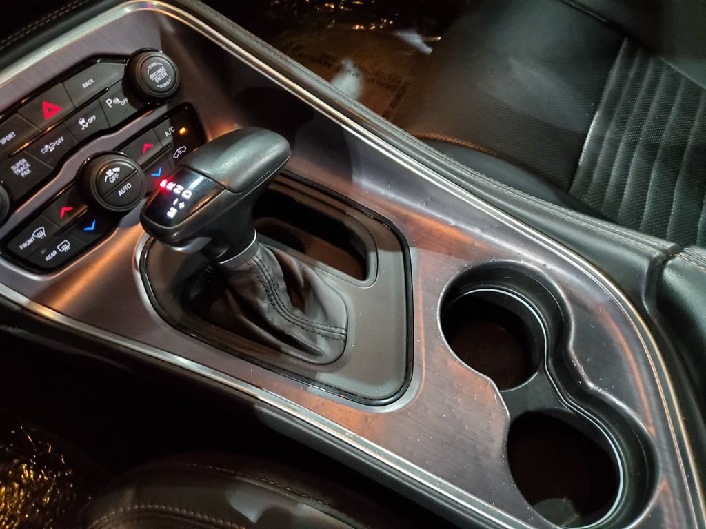 Used 2015 Dodge Challenger R/T Plus RWD image 30