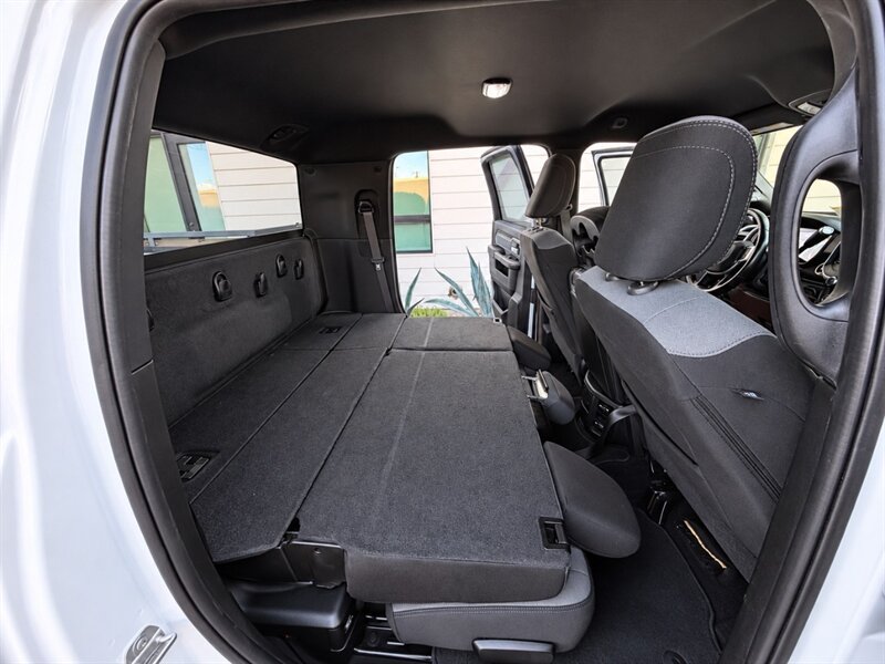 Used 2022 RAM 3500 Big Horn AWD/4WD image 32