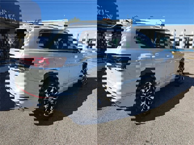 New 2026 Volkswagen Atlas SEL Premium R-Line image 4