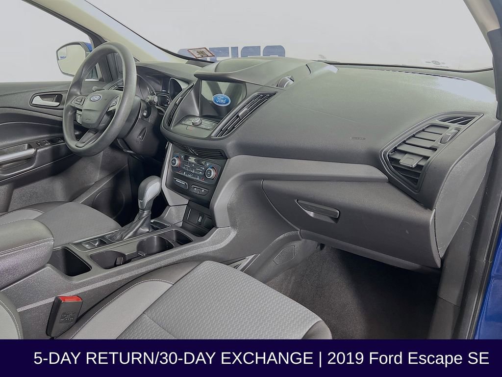 Used 2019 Ford Escape SE image 33