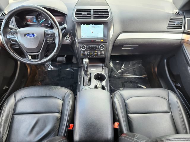 Certified 2017 Ford Explorer XLT w/ Equipment Group 202A AWD/4WD image 12