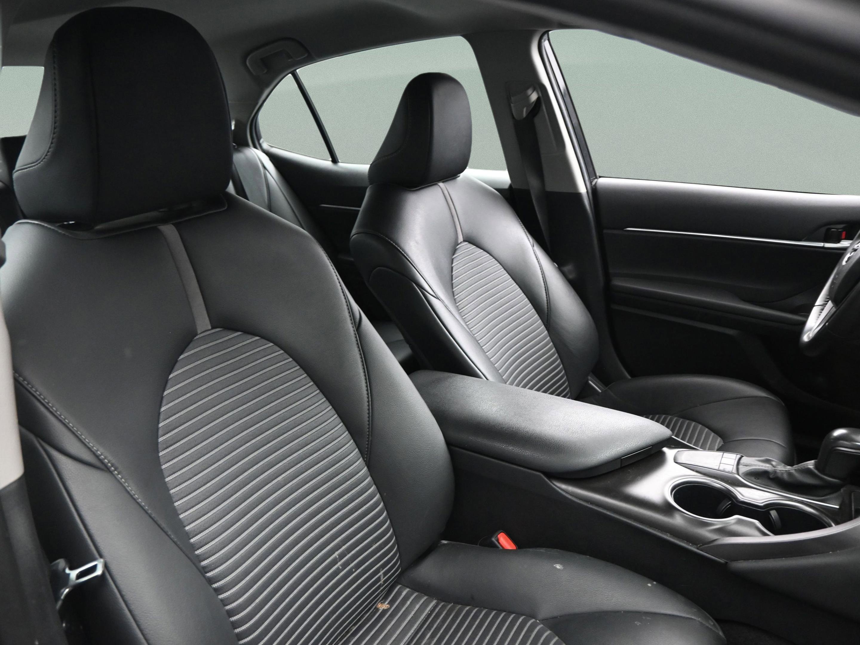 Used 2024 Toyota Camry SE FWD image 37