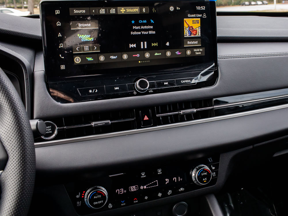 Used 2025 Mitsubishi Outlander SEL image 19