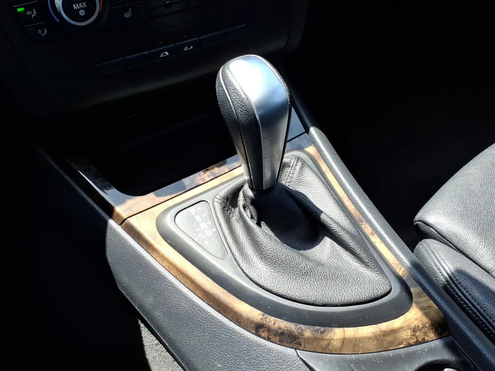 Used 2011 BMW 128i Convertible image 22