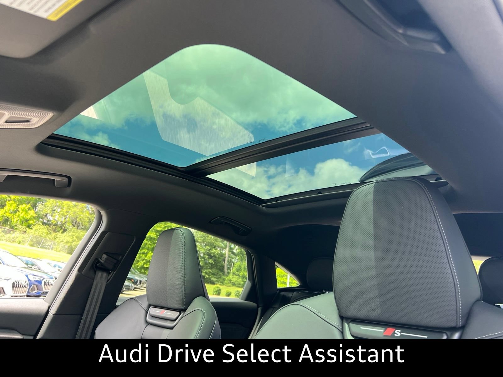 New 2027 Audi SQ6 e-tron Prestige AWD/4WD image 23