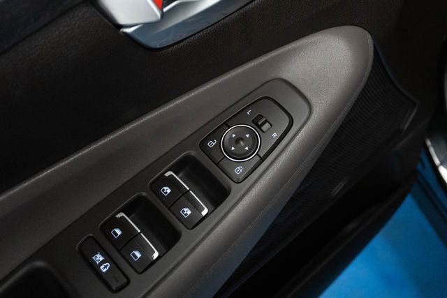 Used 2020 Hyundai Santa Fe SEL image 14