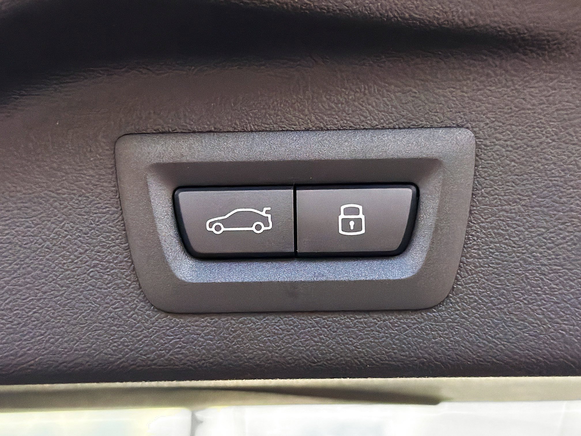 New 2026 BMW X7 M60i image 14