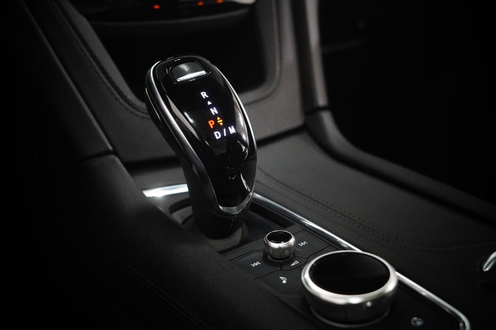 Used 2022 Cadillac XT5 Premium Luxury w/ LPO, Floor Liner Package image 29