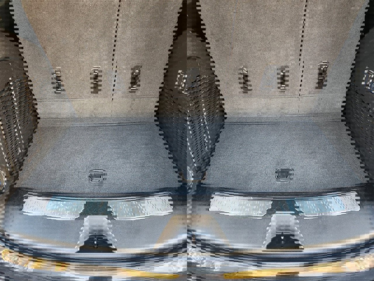 Used 2025 GMC Yukon Denali image 31