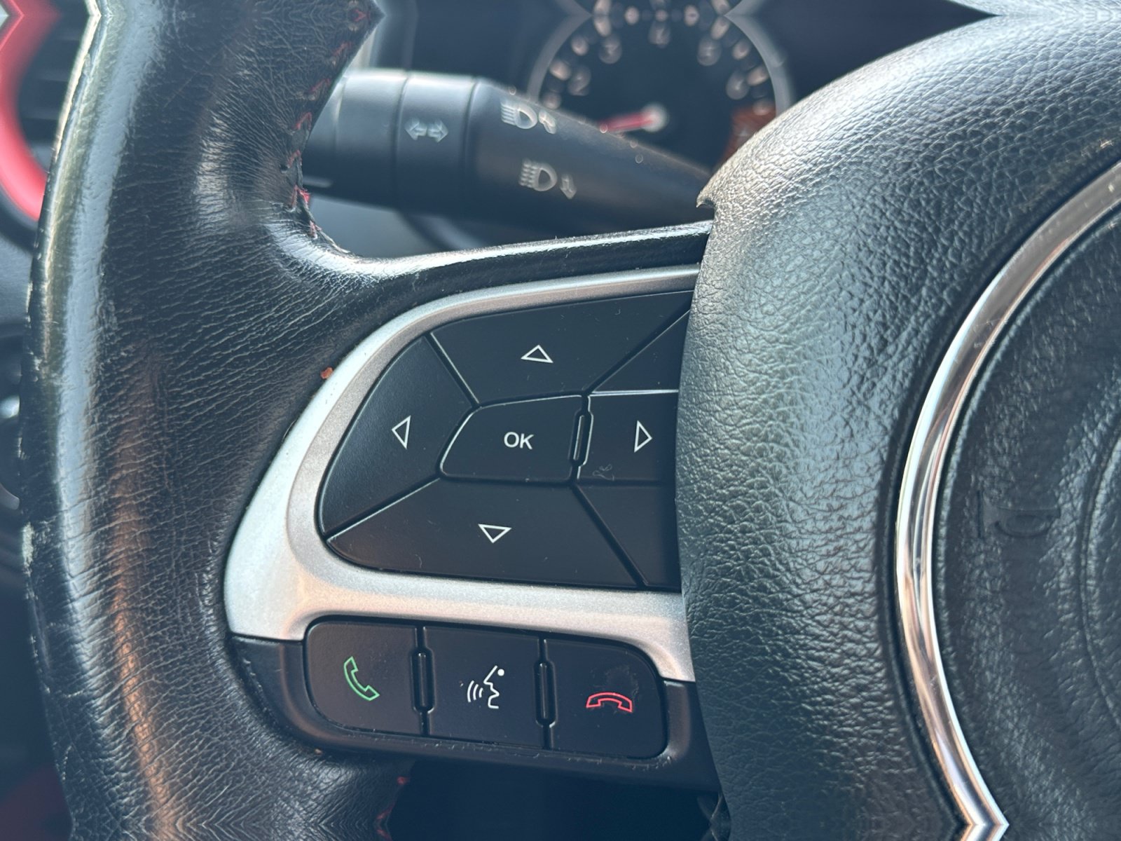 Used 2019 Jeep Renegade Trailhawk w/ Cold Weather Group II AWD/4WD image 20