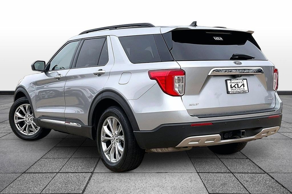 Used 2021 Ford Explorer XLT w/ Equipment Group 202A image 12