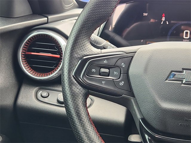 Used 2025 Chevrolet Trax RS w/ Driver Confidence Package image 28