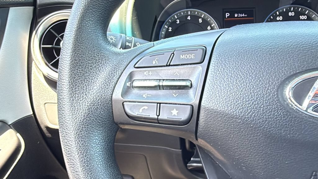 Used 2023 Hyundai Kona SEL FWD image 31