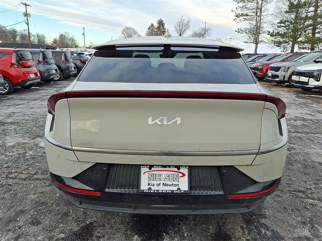 Certified 2022 Kia EV6 Wind image 15