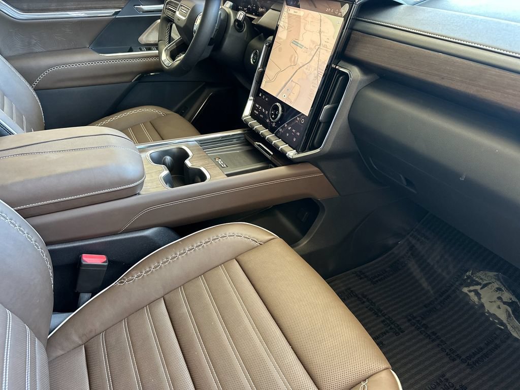 New 2026 GMC Acadia Denali Ultimate AWD/4WD image 17