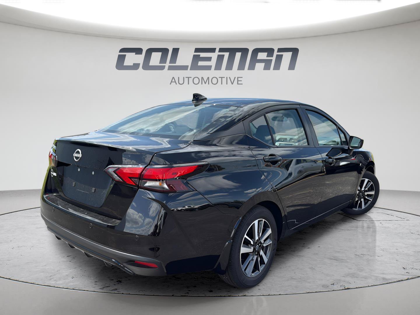 New 2025 Nissan Versa SV w/ Trunk Package FWD image 5
