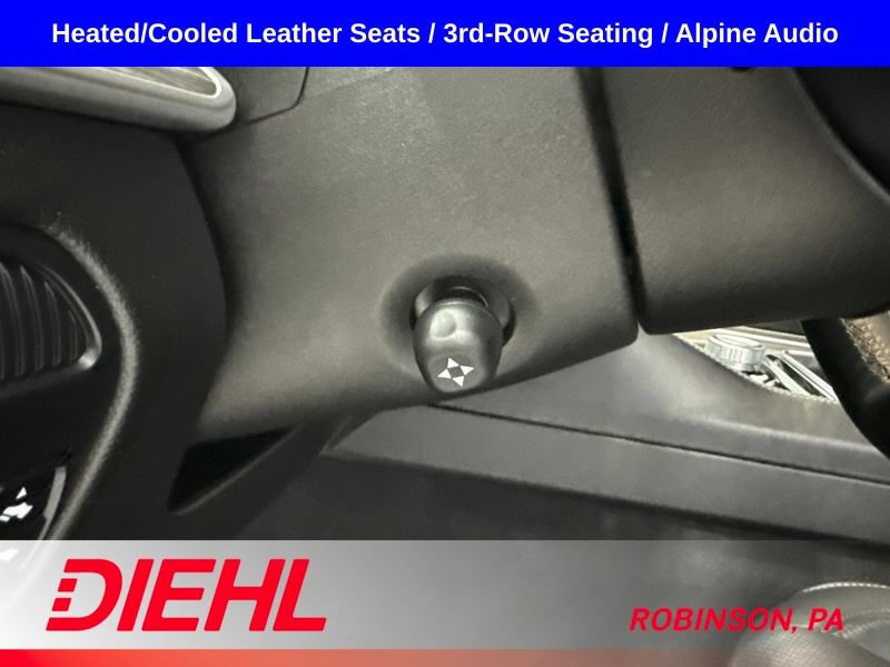 Used 2024 Jeep Wagoneer Series III AWD/4WD image 29