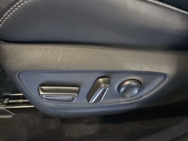 Used 2021 Toyota RAV4 XLE Premium image 28