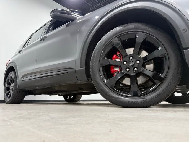 Certified 2021 Ford Explorer ST w/ Equipment Group 401A image 3