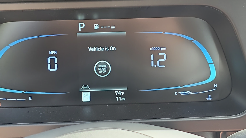 New 2026 Hyundai Elantra Sport FWD image 17