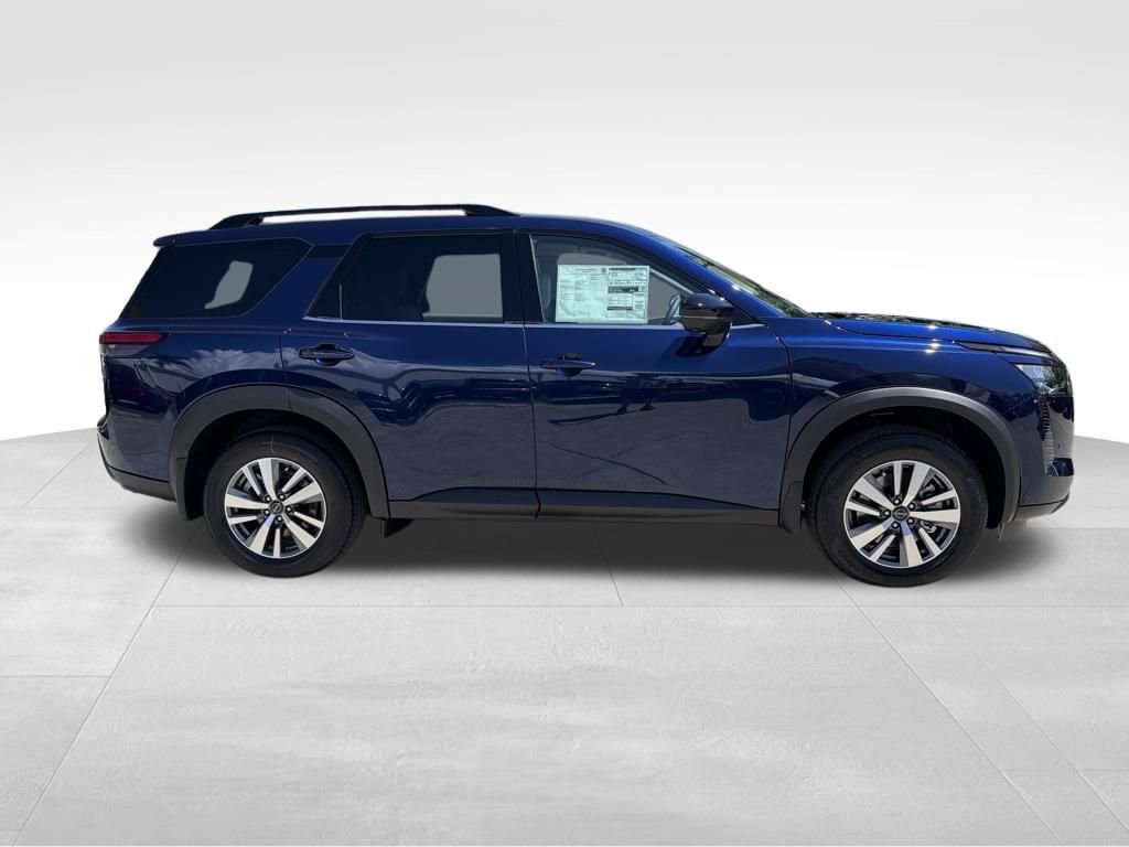 New 2026 Nissan Pathfinder SL image 8