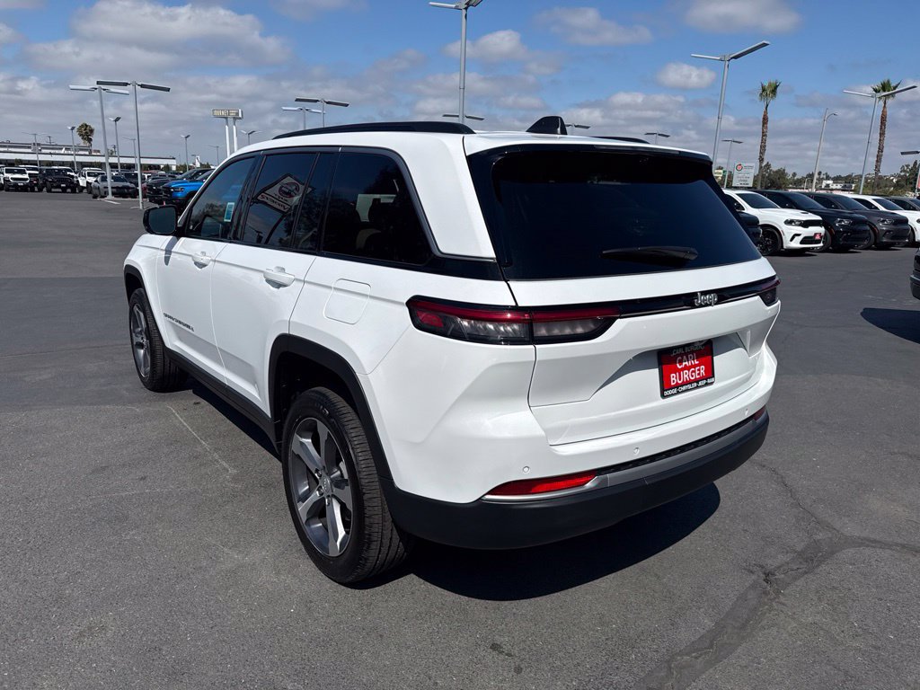 Used 2026 Jeep Grand Cherokee Limited w/ Luxury Tech Group II RWD image 5