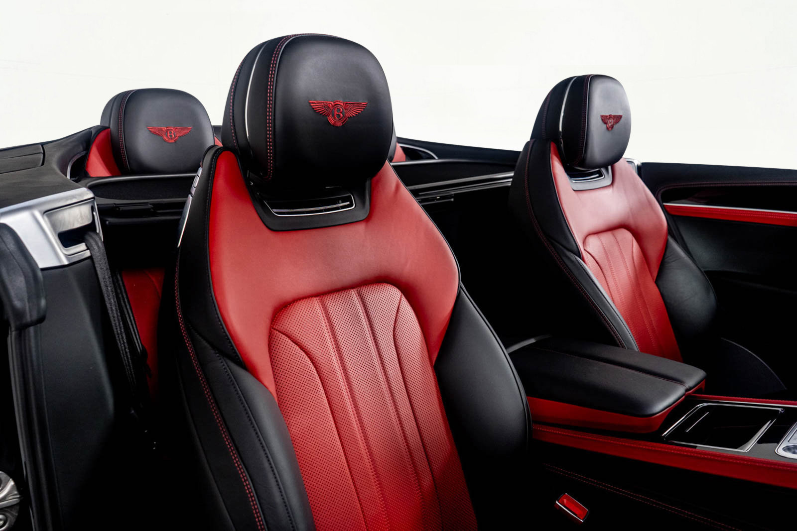 Used 2023 Bentley Continental GT V8 image 39