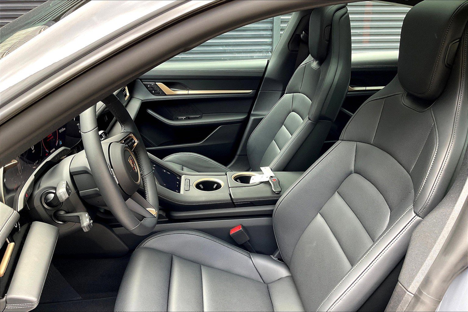 New 2025 Porsche Taycan image 8