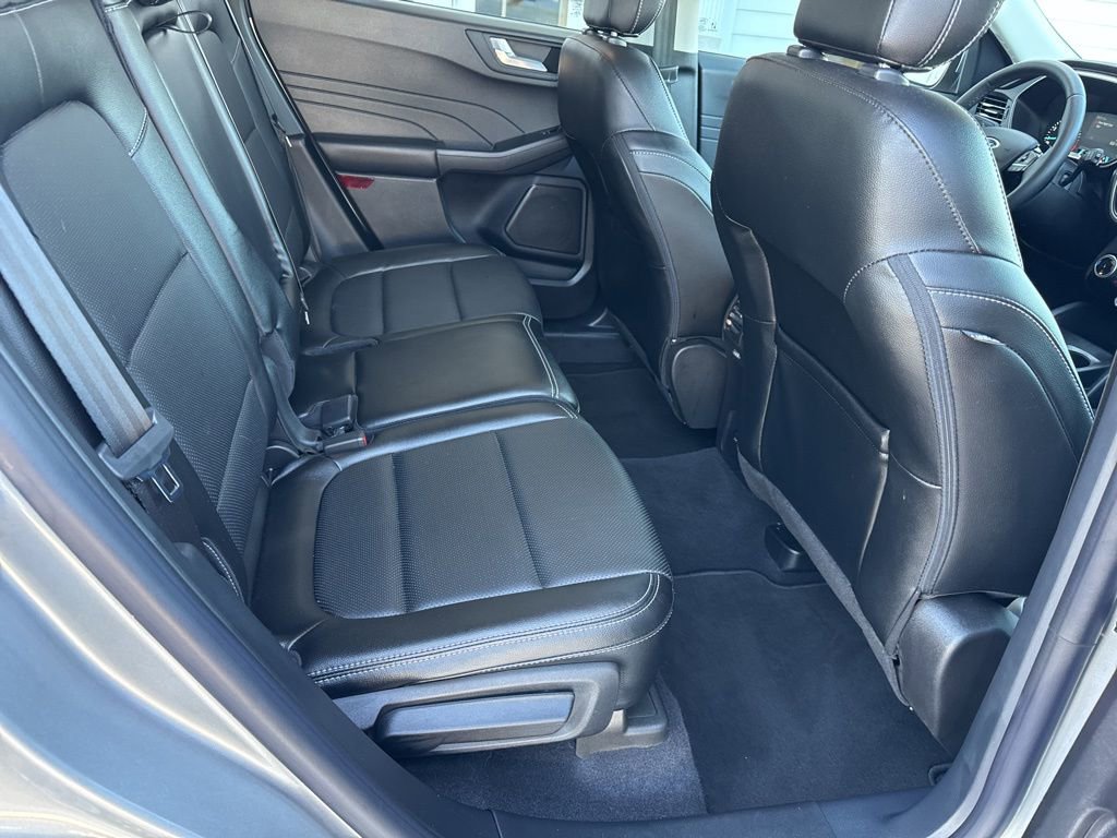 Used 2022 Ford Escape SEL image 40