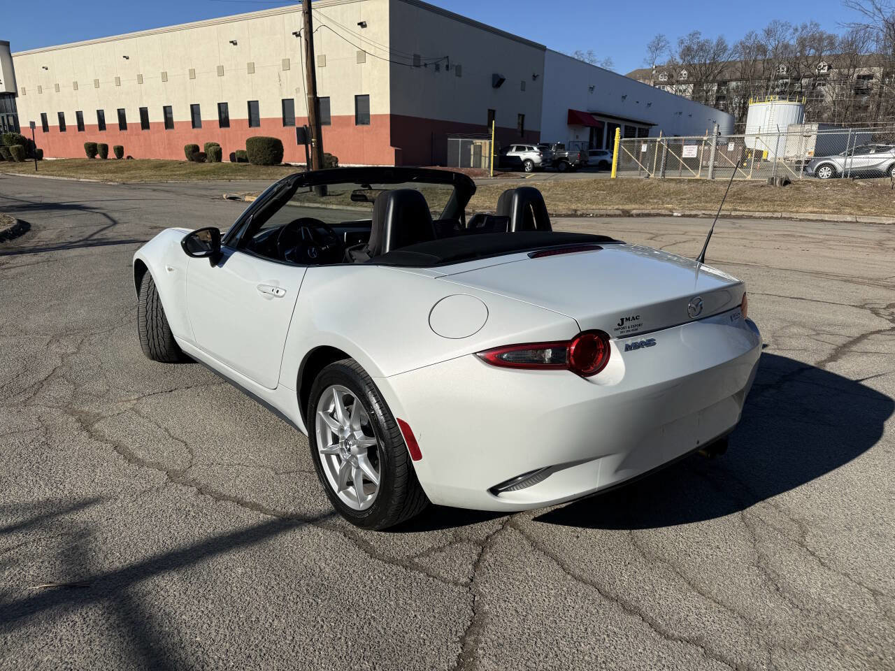 Used 2016 MAZDA MX-5 Miata Sport image 10